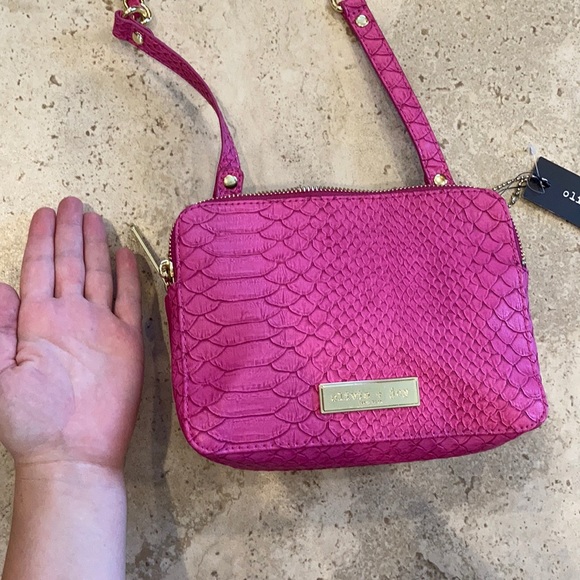 Crossbody bag gold chain faux alligator skin pink - Picture 16 of 16